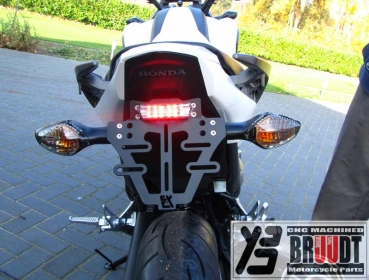 BRUUDT Kennzeichenhalter für Honda NC700S ab 2012 für Mini oder Original Blinker.