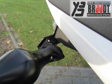 BRUUDT Kennzeichenhalter für Honda NC700S ab 2012 für Mini oder Original Blinker.