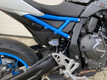 Preview: BRUUDT Sozius Fußrastenabdeckung Satz für Suzuki GSX-8S und GSX-8R