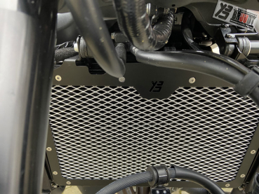 Preview: Kühlerabdeckung Schwarz/Silber für Yamaha MT-09 2021-2023