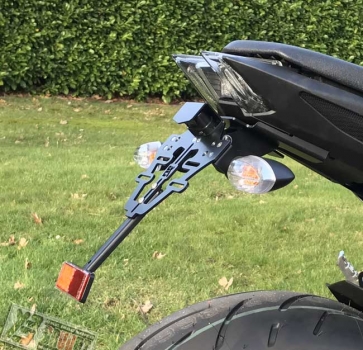 BRUUDT Kennzeichenhalter  für Yamaha MT09 2017-2020 Kurz und Verstellbar