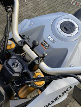 Preview: BRUUDT Montagekugel für Navigationsgeräte für Suzuki DL800 V-Strom