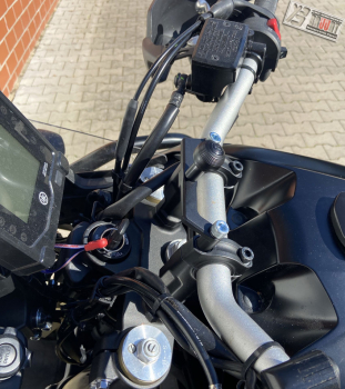 Preview: BRUUDT Montagekugel für Navigationsgeräte für Yamaha Ténéré 700 ab 2019