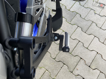 BRUUDT Verstellbare Sozius Fußrasten Satz passend für Yamaha Yamaha Tracer 9 und tracer 9 GT(+) ab baujahr 2021