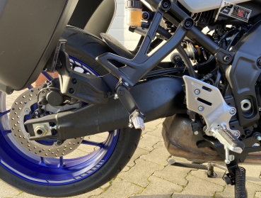 BRUUDT Verstellbare Sozius Fußrasten Satz passend für Yamaha Yamaha Tracer 9 und tracer 9 GT(+) ab baujahr 2021