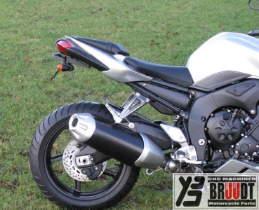 BRUUDT Kennzeichenhalter für Yamaha FZ1 ab 2006 Für Original Blinker und Mini Blinker.