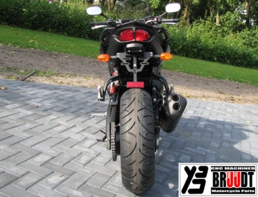 BRUUDT Kennzeichenhalter für Yamaha FZ8 und FZ8 Fazer ab 2010 Für Original Blinker und Mini Blinker.