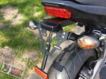 BRUUDT Kennzeichenhalter für Honda CB650F und CBR650F Für Original Blinker und Mini Blinker.