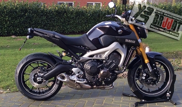BRUUDT Kennzeichenhalter für Yamaha  MT-09 bis Bj 2016 inklusive Kennzeichenbeleuchtung.