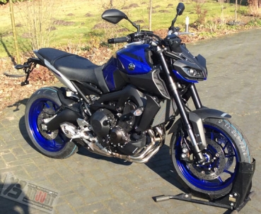 Preview: Kühlerabdeckung Schwarz/Silber für Yamaha MT-09 TRACER  BJ 2015-2020