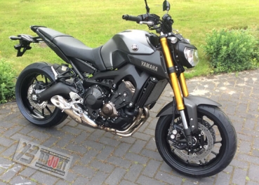 Kühlerabdeckung Schwarz/Silber für Yamaha MT-09 BJ 2013-2016