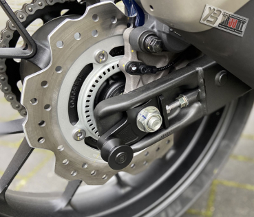 BRUUDT Spannklötze Satz mit Montageständer aufnahme für die Honda CB750 HORNET ab 2023