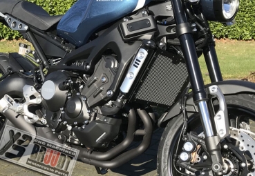 BRUUDT Kühlerabdeckung Schwarz/Silber für Yamaha XSR900