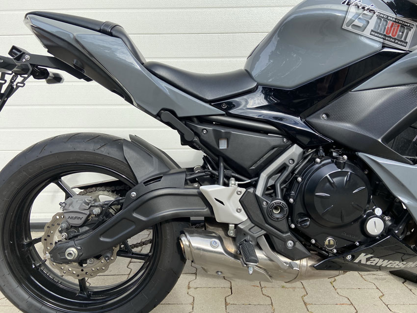 Motorrad Endpolster Für Kawasaki Z650 Ninja650 - Rahmen Lochabdeckung
