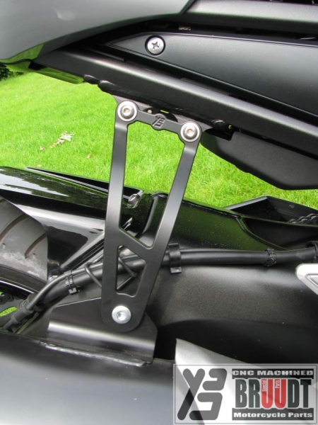 Auspuffhalter mit Loch Abdeckung für die Linke seite für Yamaha FZ8 und FZ8 Fazer ab 2006