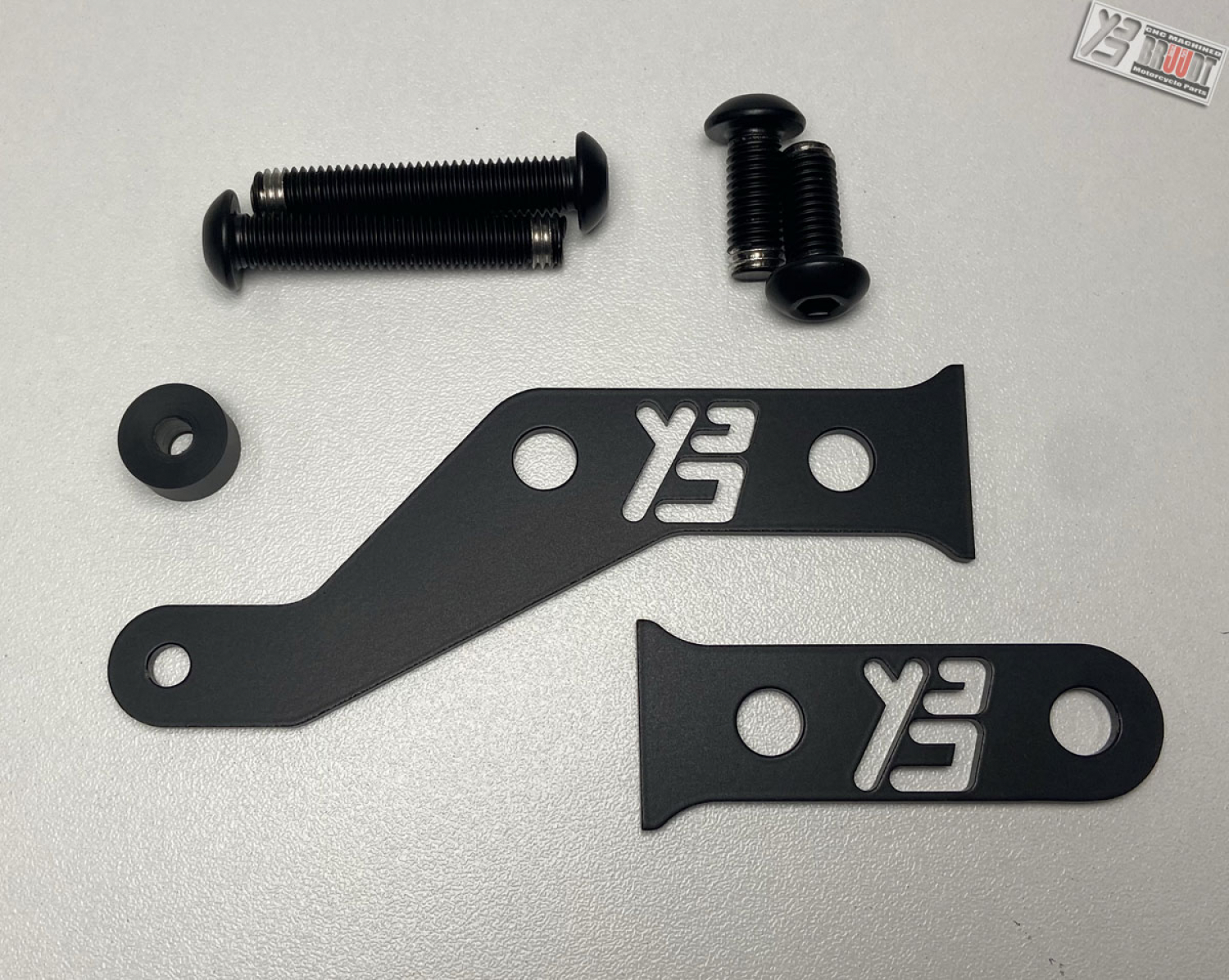 BRUUDT 2D Sozius Fußrasten Abdeckung Satz für Yamaha MT-09 BJ 2021-2023