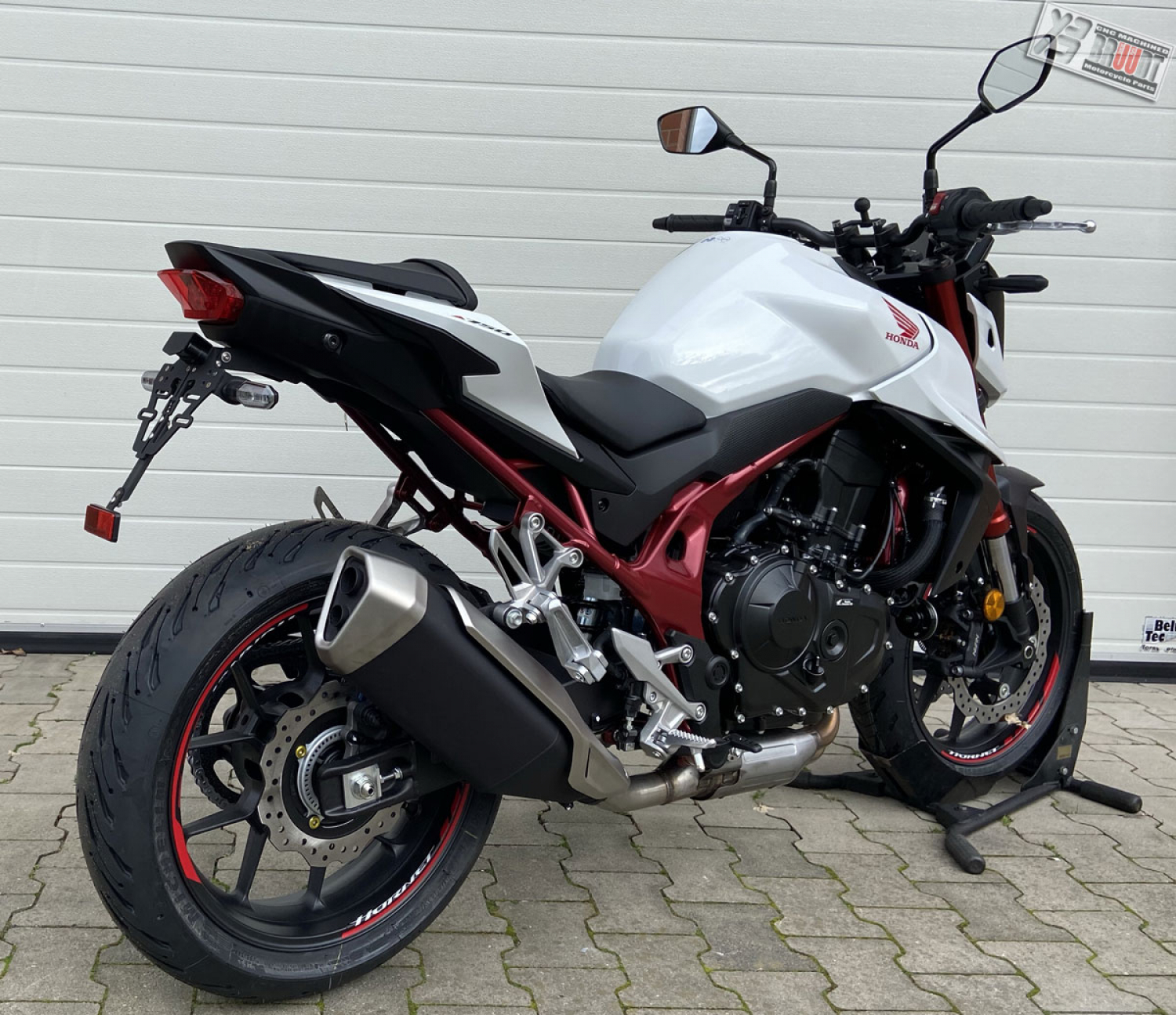 BRUUDT Kennzeichenhalter Tail Tidy für Honda CB750 Hornet ab 2023