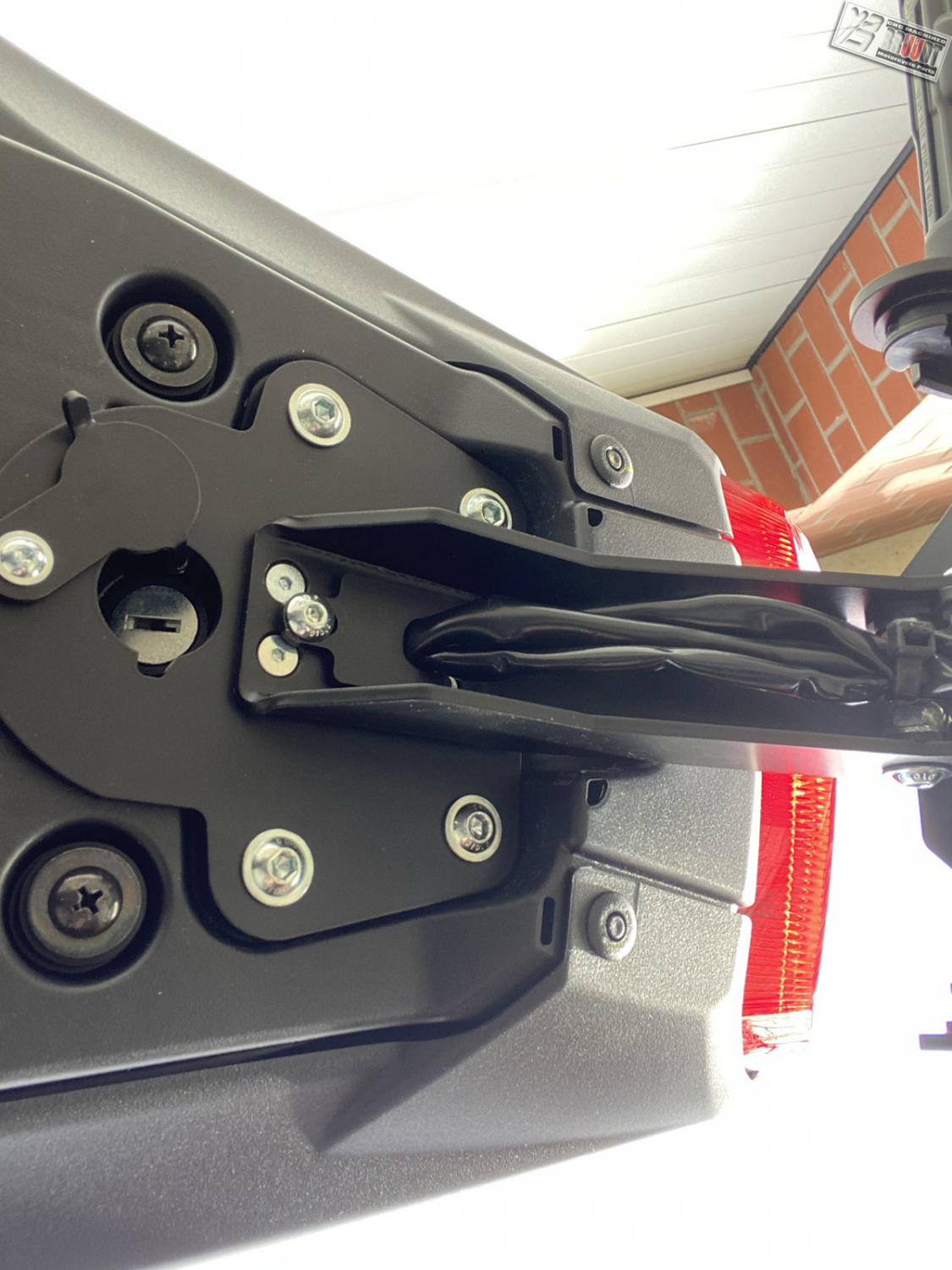 BRUUDT Kennzeichenhalter Tail Tidy für Yamaha MT-10 ab Baujahr 2022