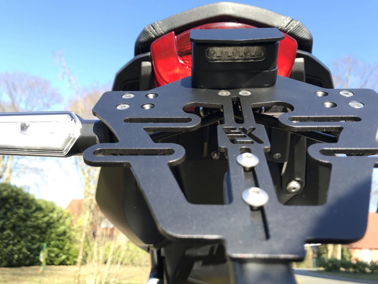 BRUUDT Kennzeichenhalter für Honda CB650R und CBR650R  2019-2020
