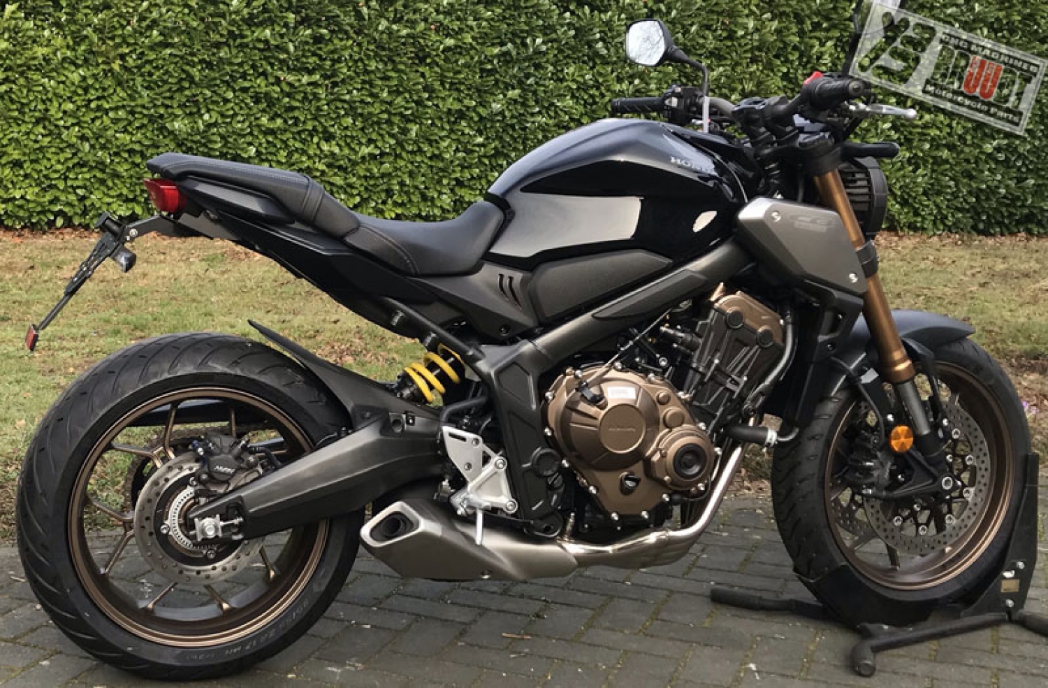 BRUUDT Kennzeichenhalter für Honda CB650R und CBR650R  2019-2020