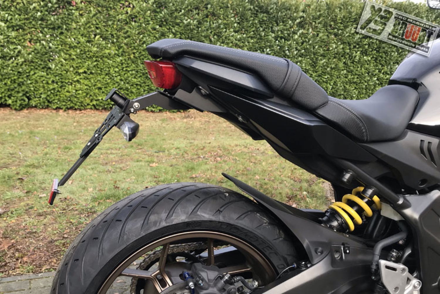 BRUUDT Kennzeichenhalter für Honda CB650R und CBR650R  2019-2020