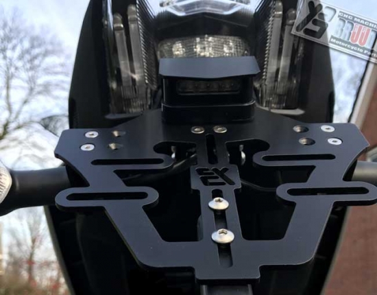 BRUUDT Kennzeichenhalter  für Yamaha MT09 2017-2020 Kurz und Verstellbar