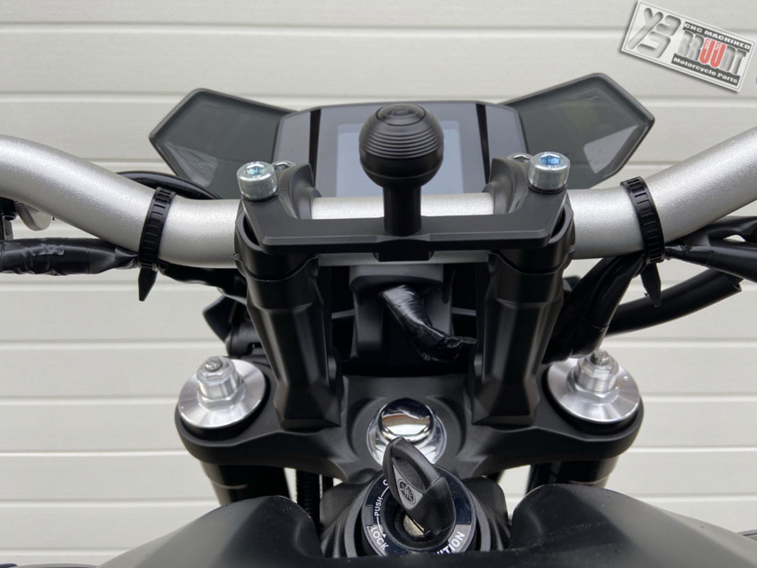 BRUUDT Montagekugel für Navigationsgeräte für Yamaha Tracer 9 und tracer 9 GT(+) ab baujahr 2021