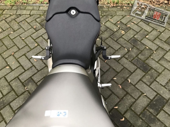 BRUUDT Sozius Fußrasten Tieferlegung Satz für Honda CB1000R ab 2018