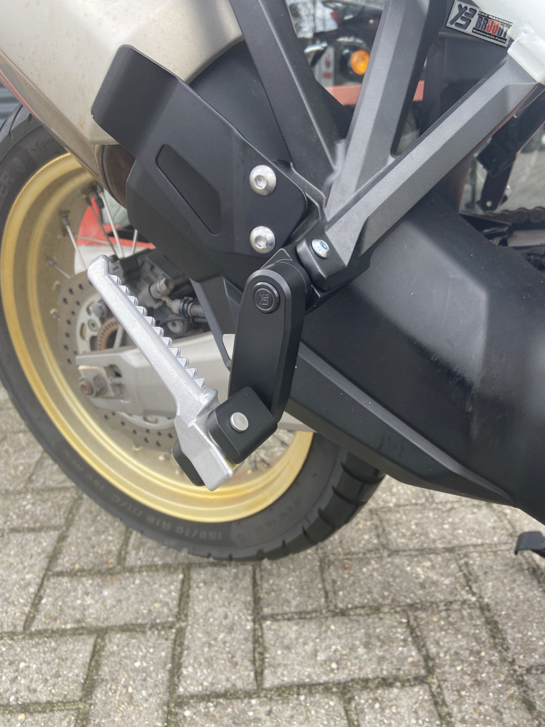 BRUUDT 10 fach verstellbare Sozius Fußrasten Satz passend für Honda CRF1000 African Twin alle jahren