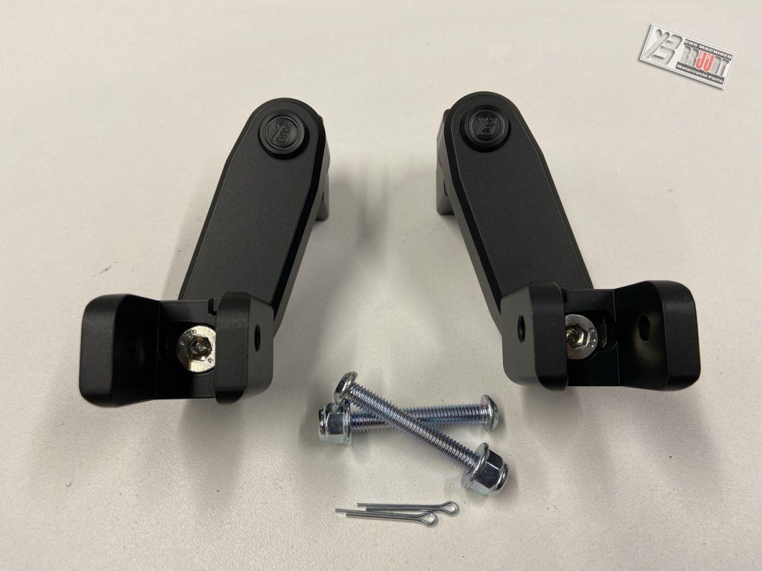 BRUUDT 10 fach verstellbare Sozius Fußrasten Satz passend für Honda CRF1000 African Twin alle jahren