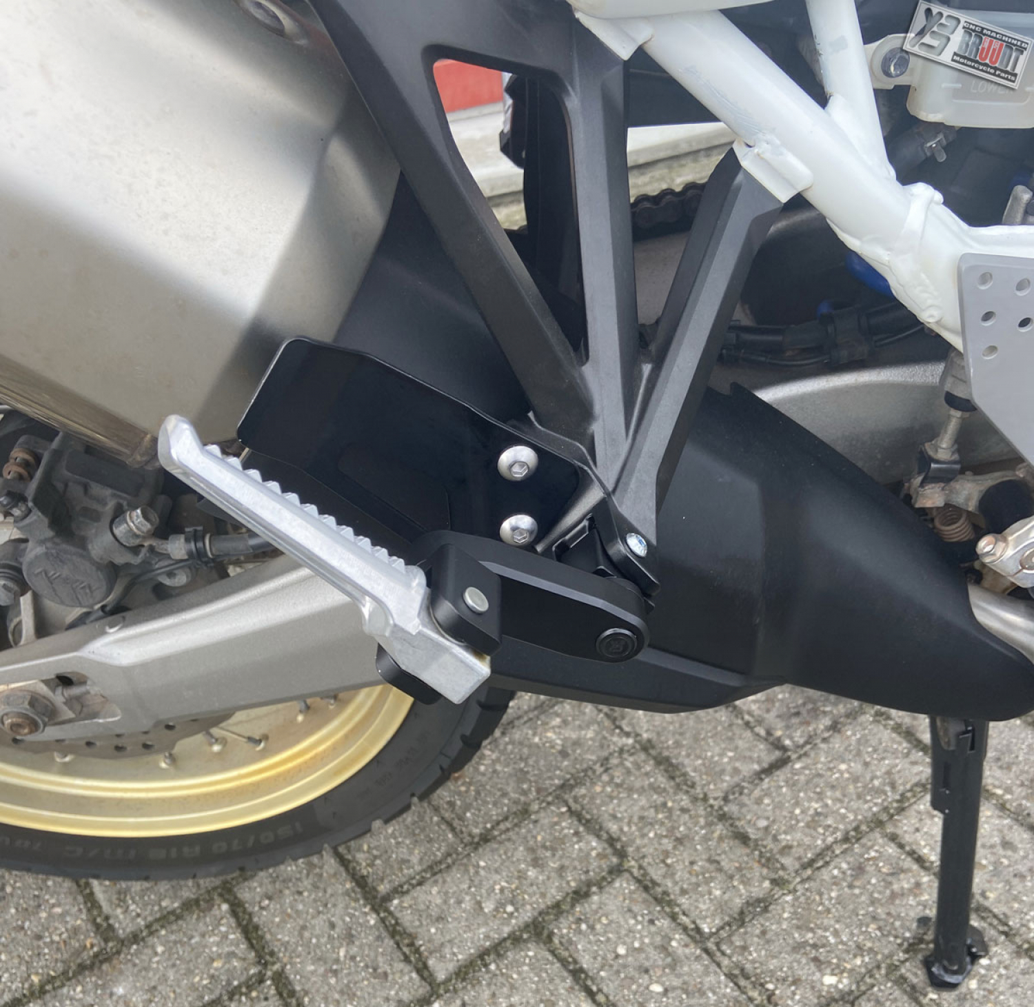 BRUUDT 10 fach verstellbare Sozius Fußrasten Satz passend für Honda CRF1000 African Twin alle jahren