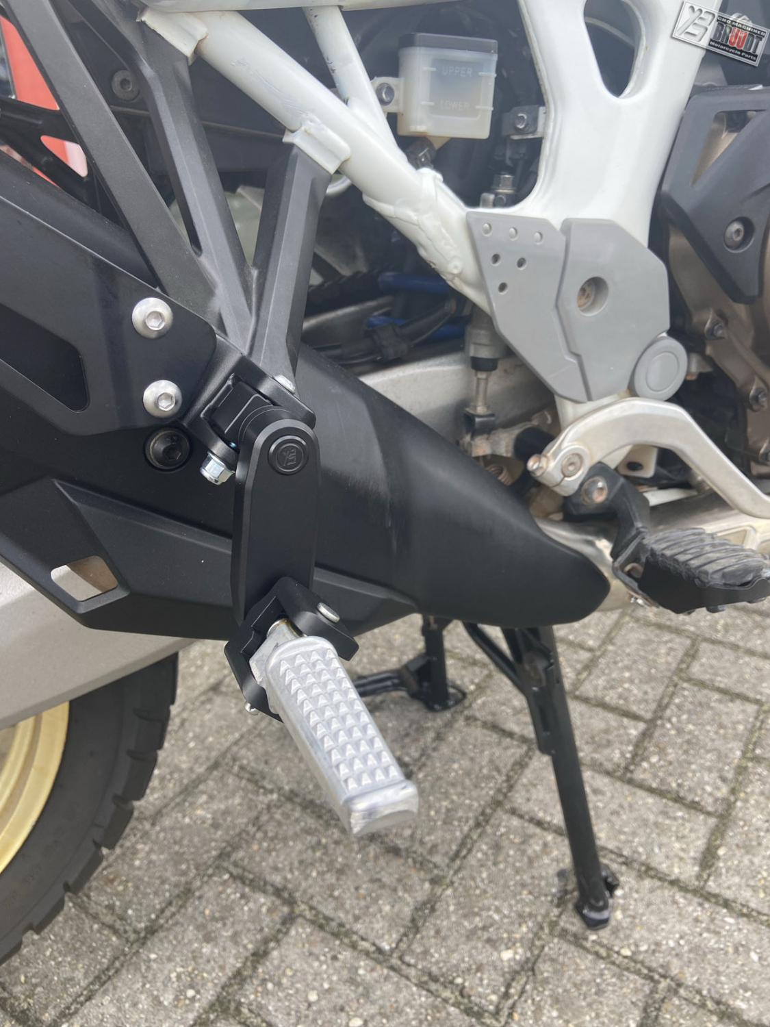 BRUUDT 10 fach verstellbare Sozius Fußrasten Satz passend für Honda NT1100 ab 2022