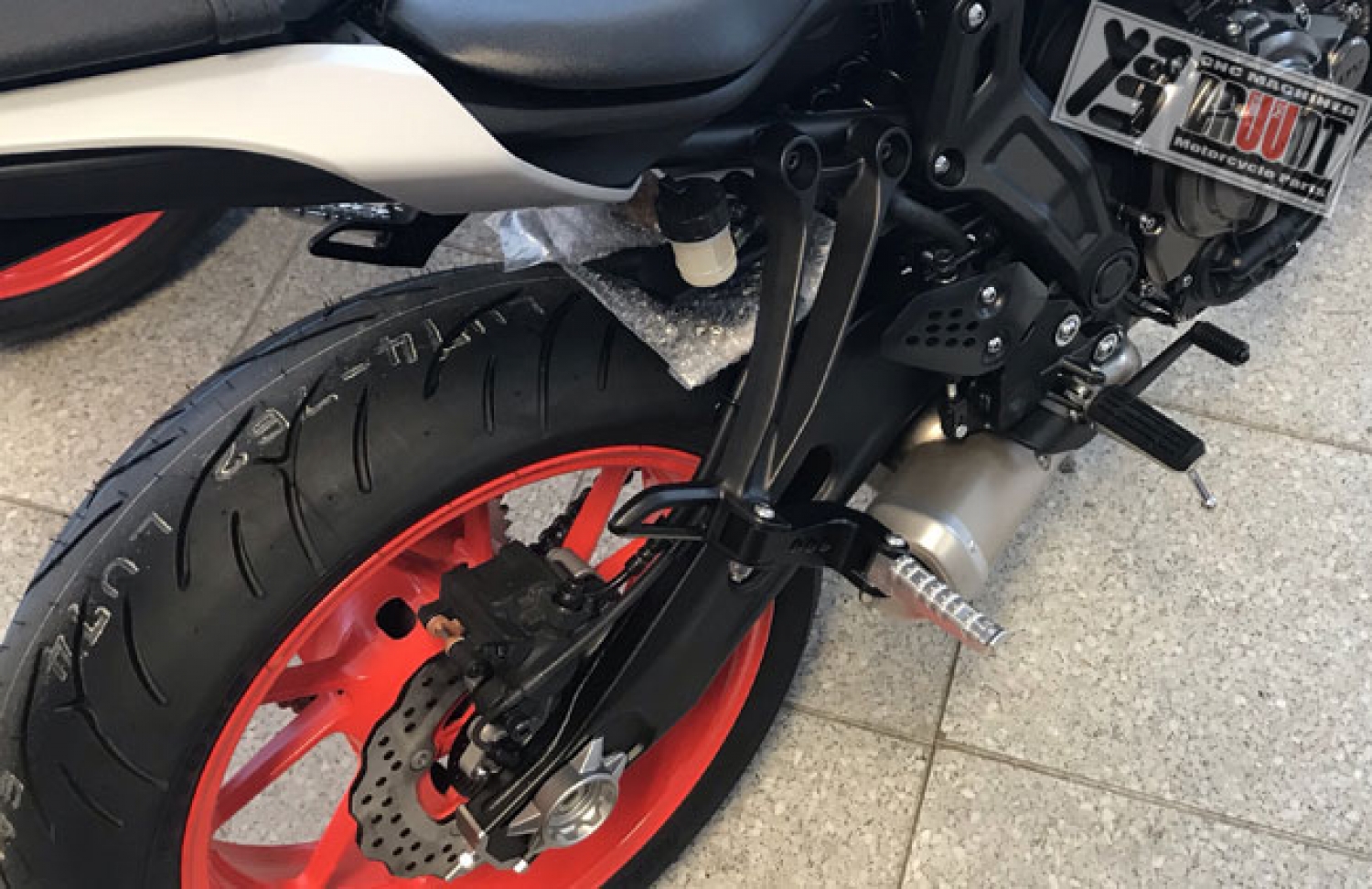 Sozius Fußrasten Tieferlegung Satz für Yamaha MT07 bis 2021