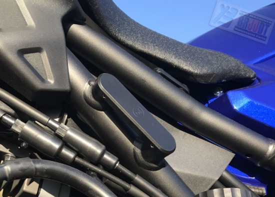 BRUUDT Sozius Fußrastenabdeckung Satz für Yamaha MT10