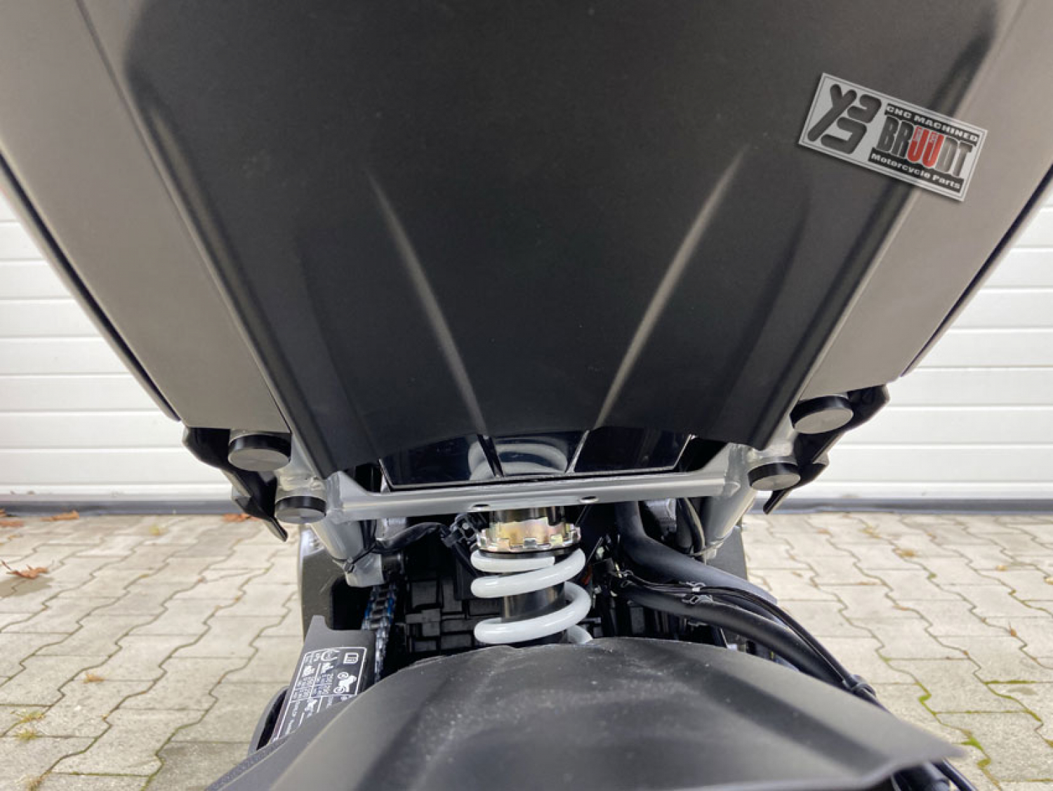 BRUUDT Sozius Fußrastenabdeckung Satz für Suzuki GSX-S950, GSX-S1000 und GSX-S1000F