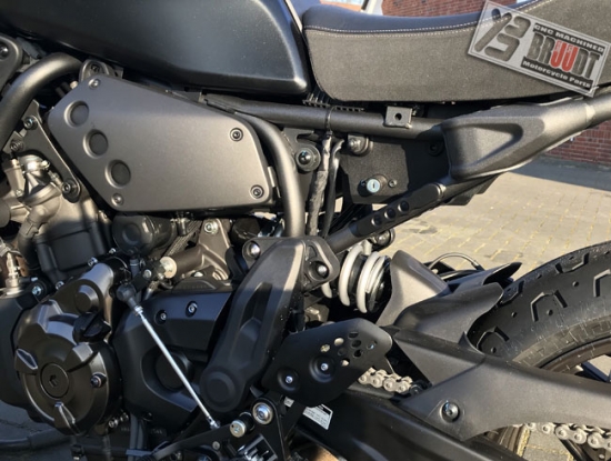 BRUUDT Sozius Fußrastenabdeckung Satz für Yamaha XSR700