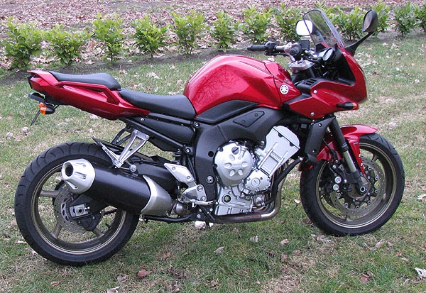 BRUUDT Kennzeichenhalter für Yamaha FZ1 Fazer ab 2006 Für Original Blinker und Mini Blinker.