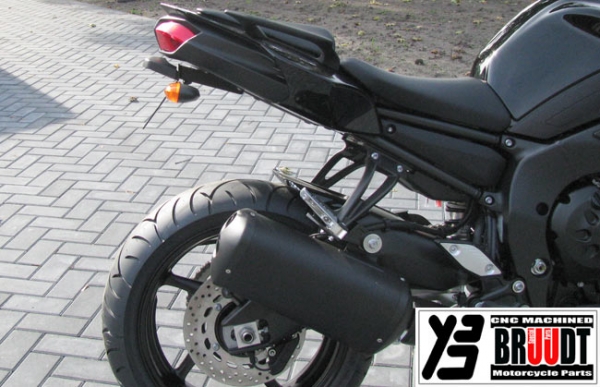 BRUUDT Kennzeichenhalter für Yamaha FZ8 und FZ8 Fazer ab 2010 Für Original Blinker und Mini Blinker.