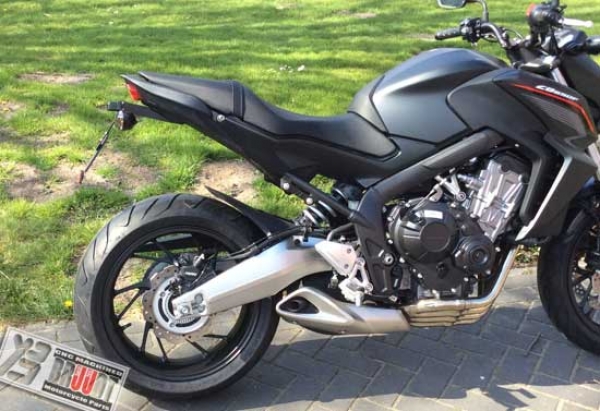 BRUUDT Kennzeichenhalter für Honda CB650F und CBR650F Für Original Blinker und Mini Blinker. BRUUDT Kennzeichenhalter für Honda CB650F und CBR650F Für Original Blinker und Mini Blinker.