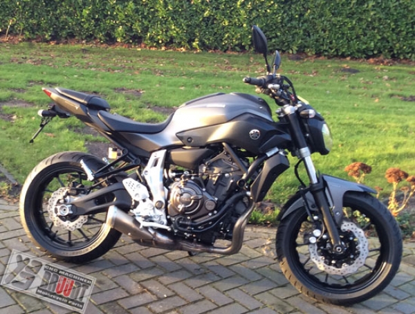 BRUUDT Kennzeichenhalter für Yamaha  MT-07 inklusive Kennzeichenbeleuchtung 2014-2020