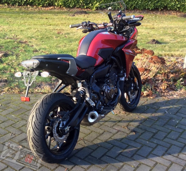 BRUUDT Kennzeichenhalter für Yamaha MT-07 Tracer inklusive Kennzeichenbeleuchtung 2016-2019. BRUUDT Kennzeichenhalter für Yamaha MT-07 Tracer inklusive Kennzeichenbeleuchtung 2016-2019.