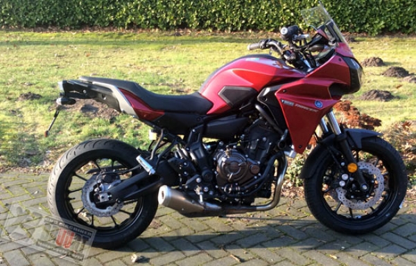 BRUUDT Kennzeichenhalter für Yamaha MT-07 Tracer inklusive Kennzeichenbeleuchtung 2016-2019. BRUUDT Kennzeichenhalter für Yamaha MT-07 Tracer inklusive Kennzeichenbeleuchtung 2016-2019.