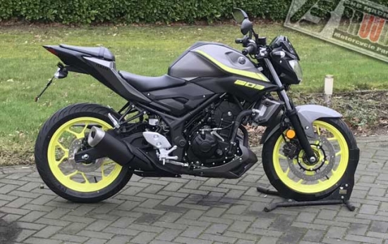 BRUUDT Kennzeichenhalter  für Yamaha MT-03 UND YZF-R3  ab 2015