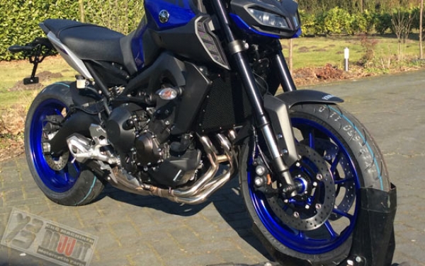 Kühlerabdeckung Schwarz für Yamaha MT-09 BJ 2017-2020