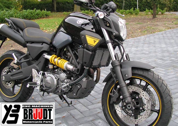 Kühlerabdeckung Schwarz/Silber für Yamaha MT-03 Baujahr 2006-2014