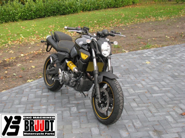 Kühlerabdeckung Schwarz/Gelb für Yamaha MT-03 2006-2014
