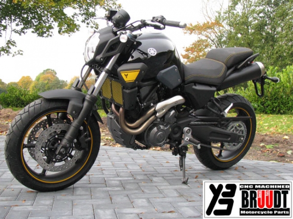 Kühlerabdeckung Schwarz/Gelb für Yamaha MT-03 2006-2014