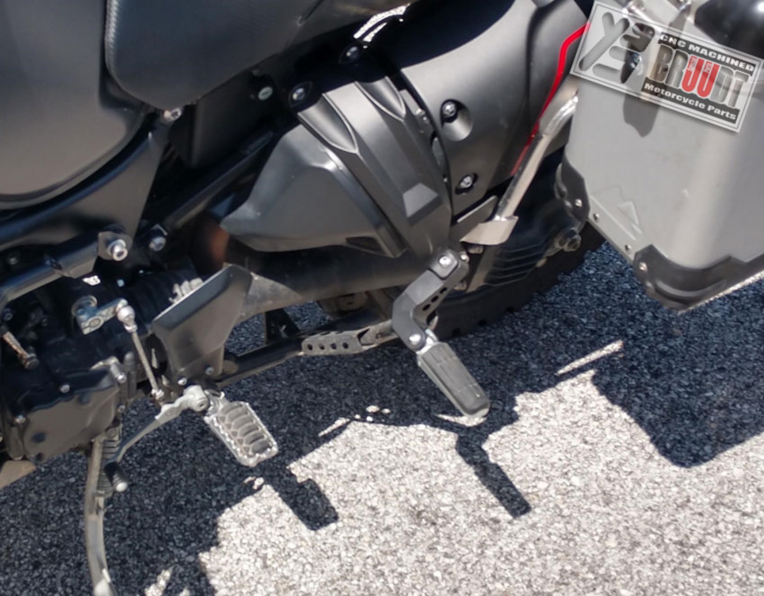 Sozius Fußrasten Tieferlegung Satz für Yamaha XT1200Z Super Tenere ab 2010 Sozius Fußrasten Tieferlegung Satz für Yamaha XT1200Z Super Tenere ab 2010