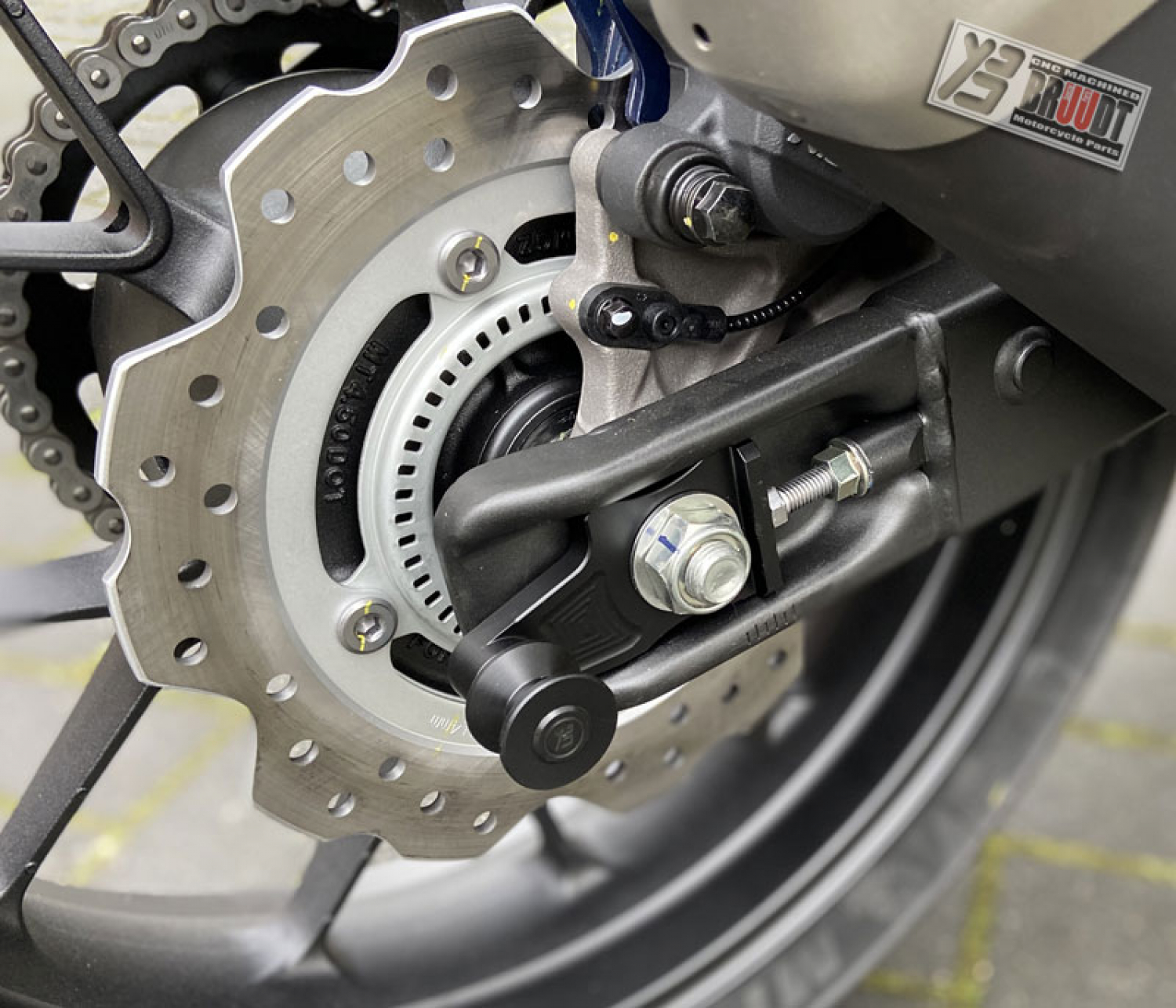 BRUUDT Spannklötze Satz mit Montageständer aufnahme für die Honda CB500F, CB500X und CBR500R ab 2019