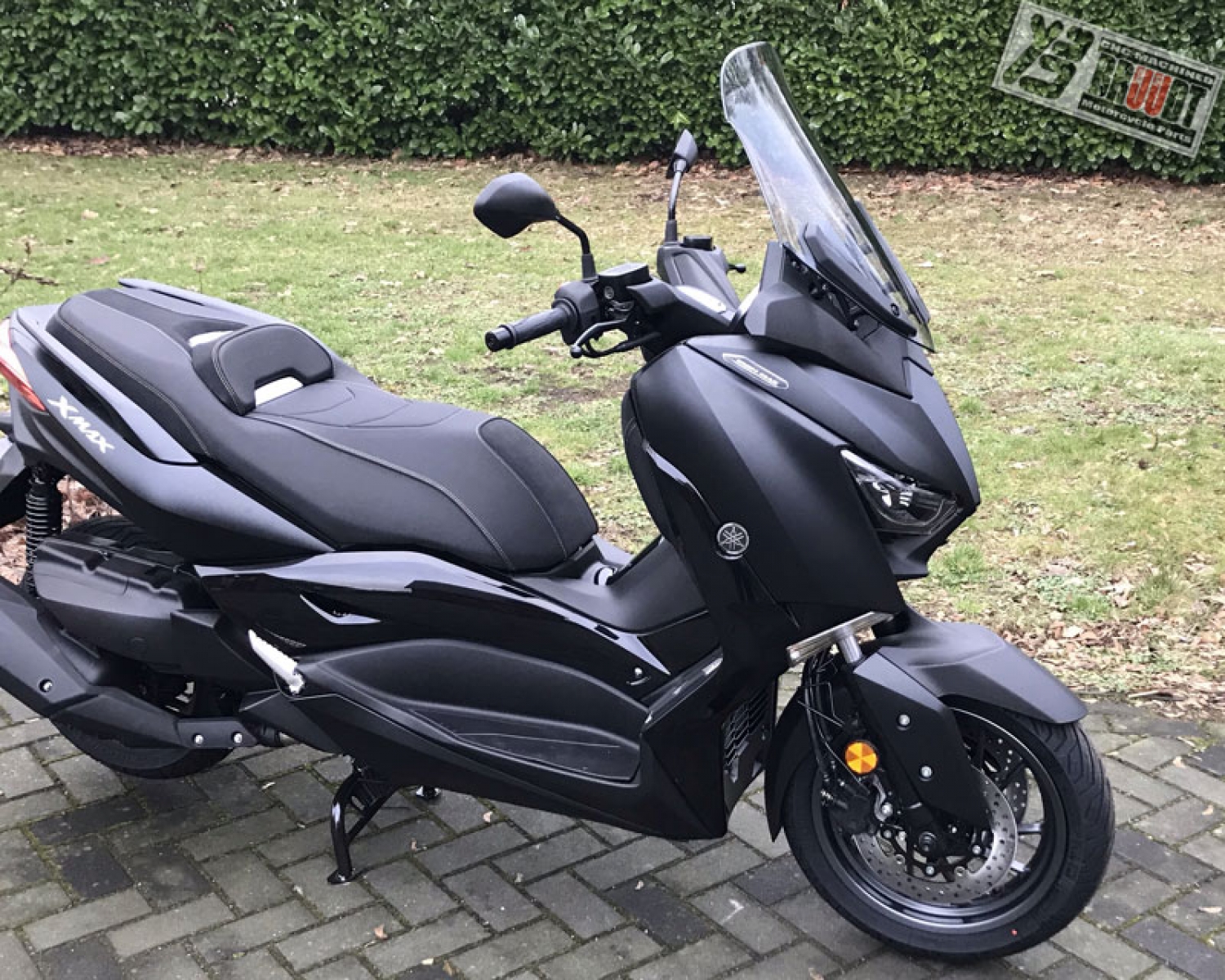 BRUUDT Windschildverstellung für Yamaha X-Max 300 und 400
